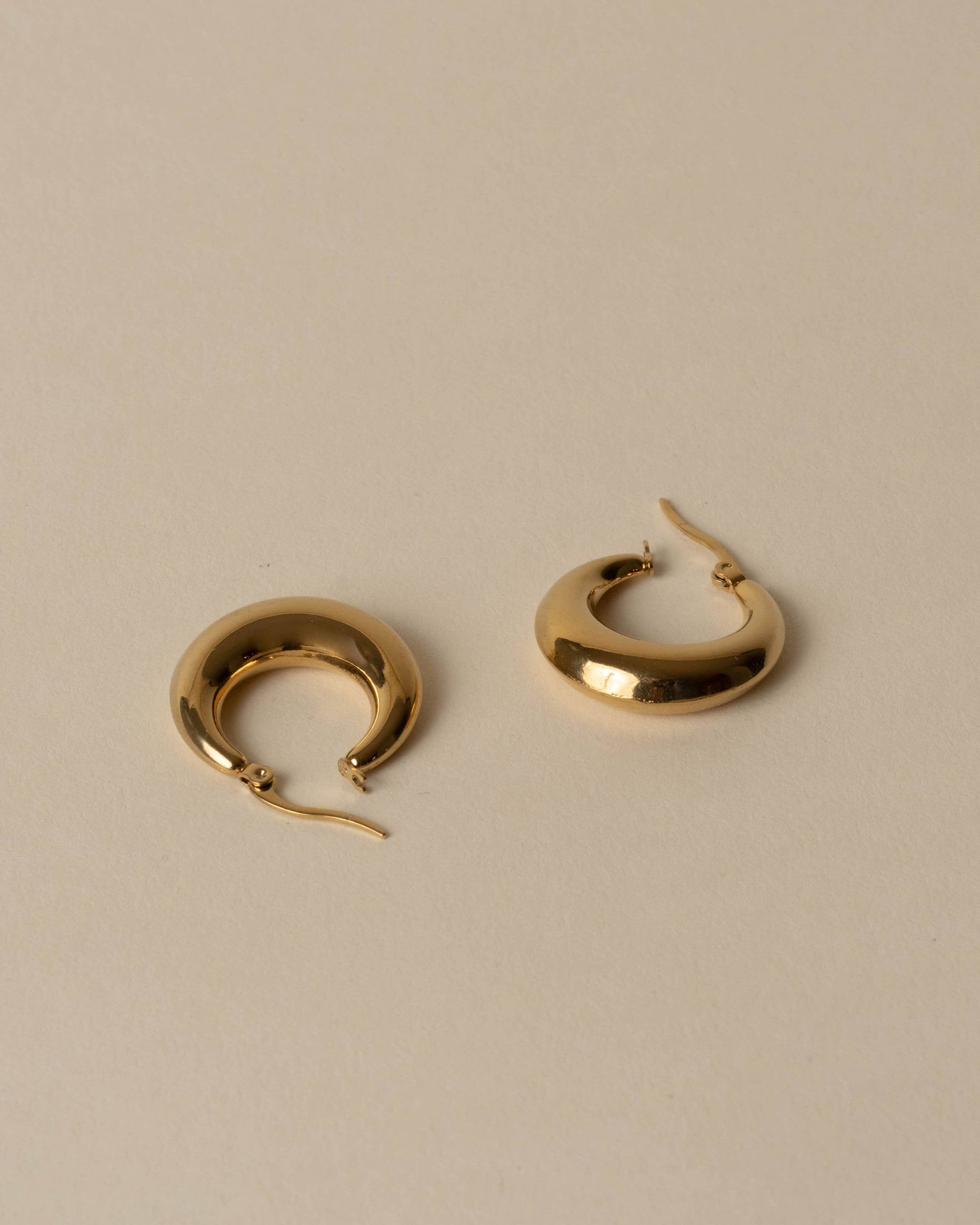 Hunter & Hare - Emilia Voluptuous Gold Hoops