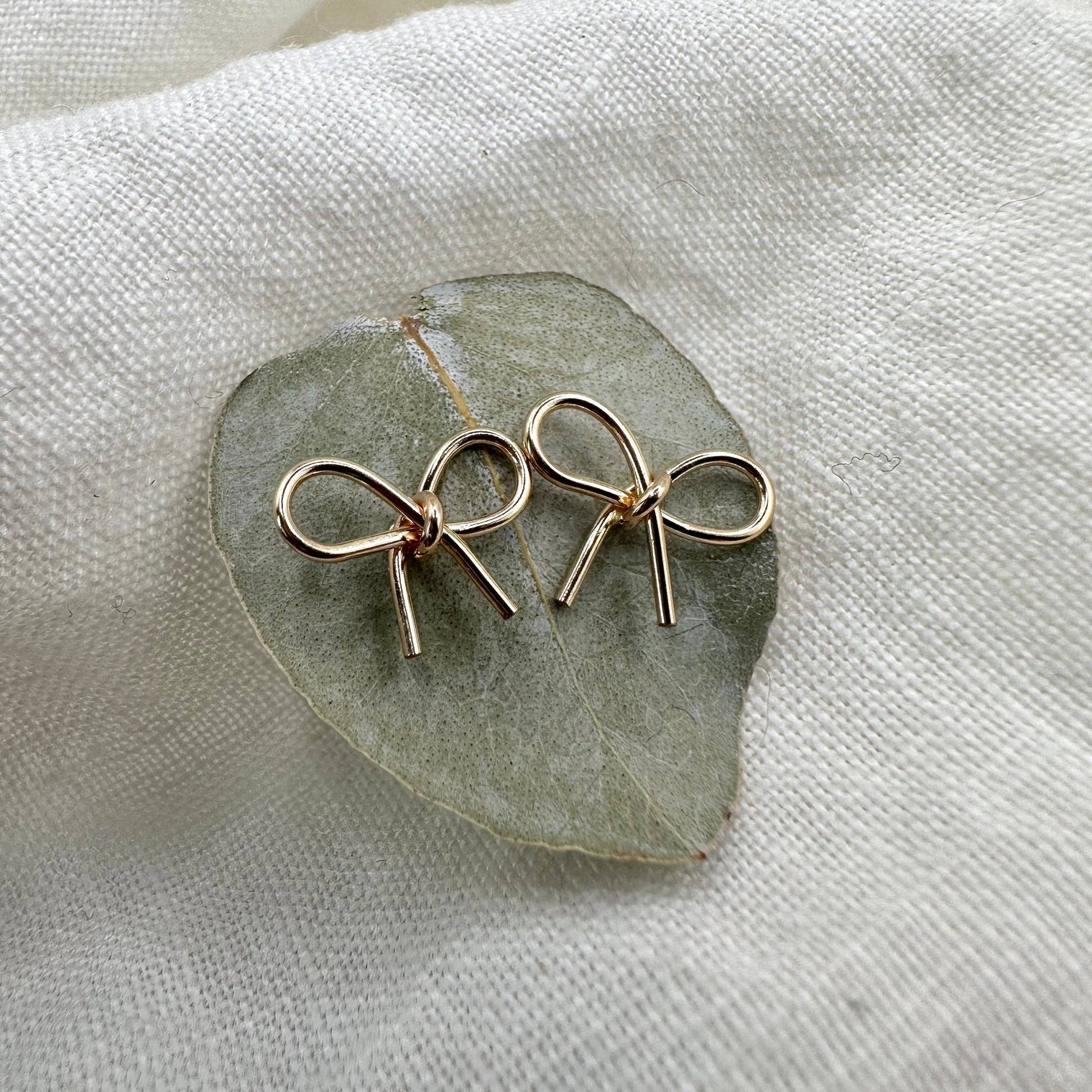 Open Fire Jewellery - Bow Studs