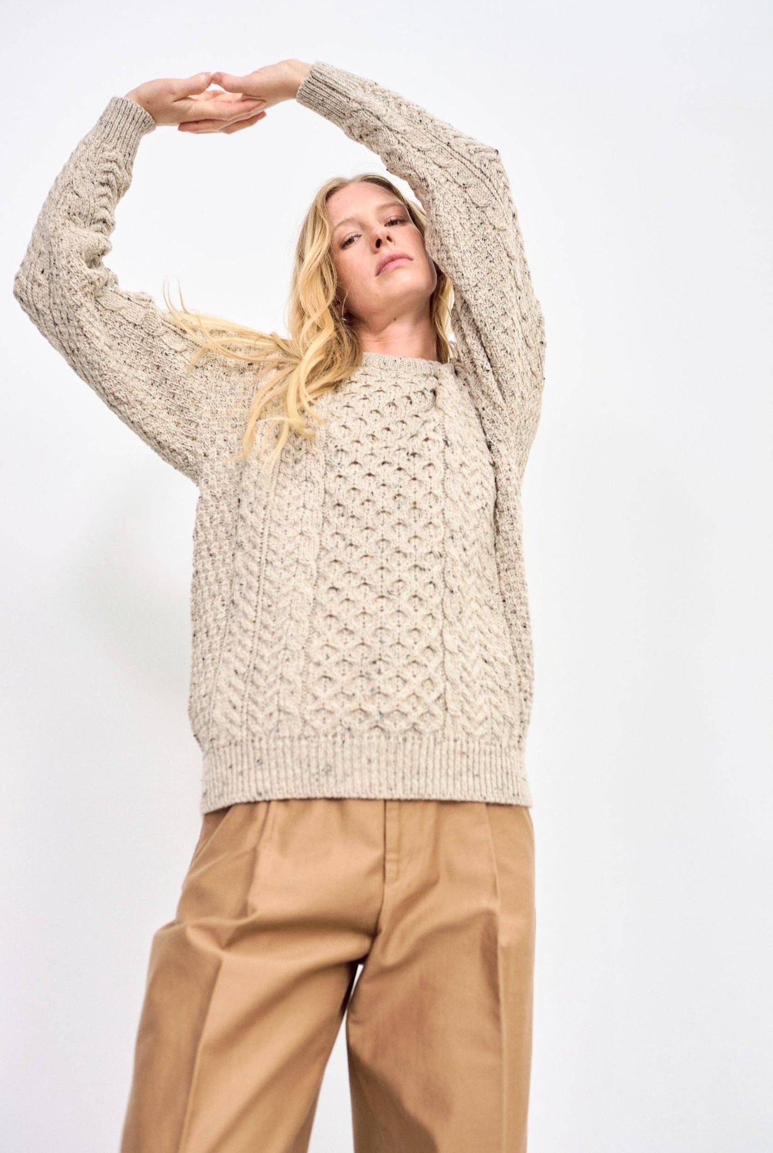 Aran Woollen Mills - Inishbofin Ladies Traditional Aran Sweater - Flecked Oat