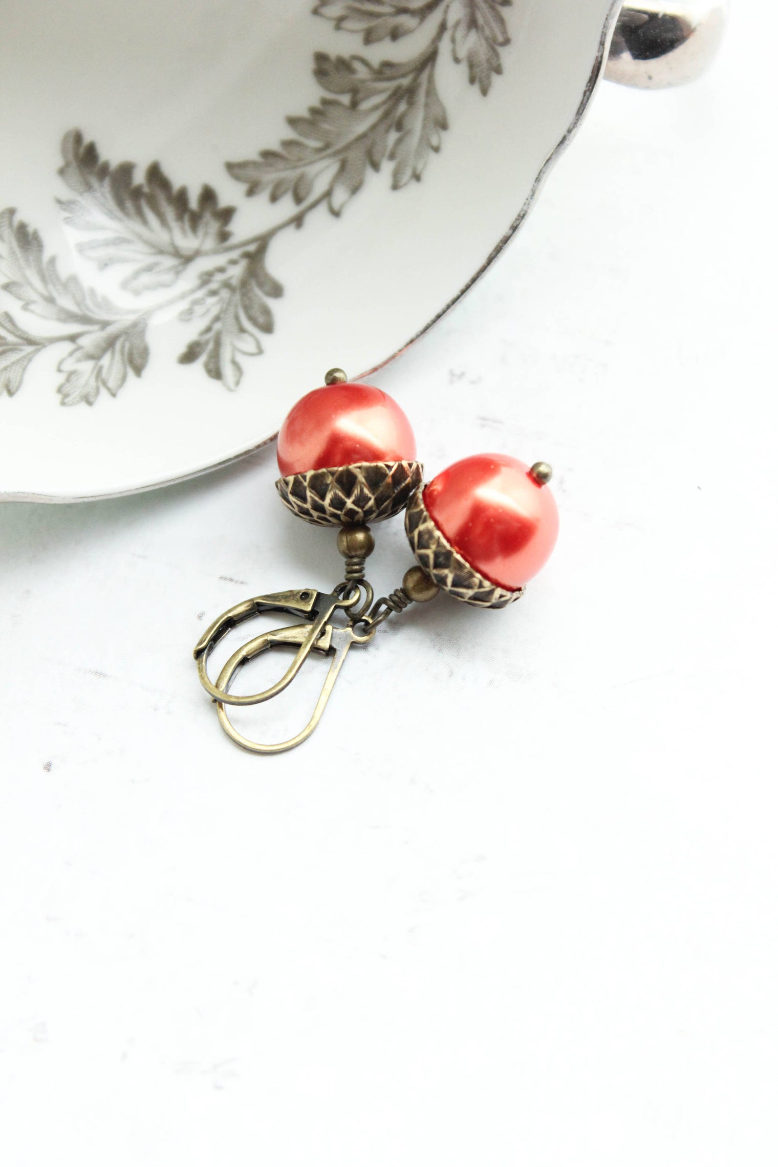 A Pocket of Posies - Pearl Acorn Earrings - ANTIQUED BRASS: Light Chocolate