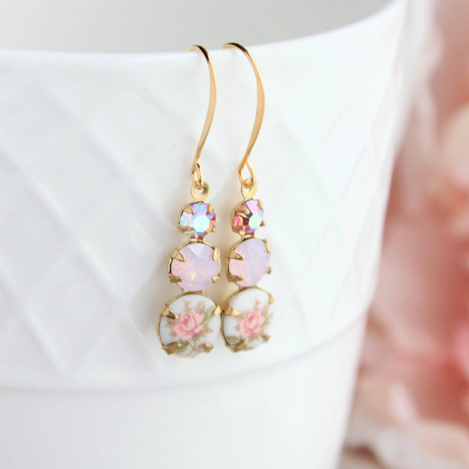 Three Jewel Drop - White w/ Pink Rose