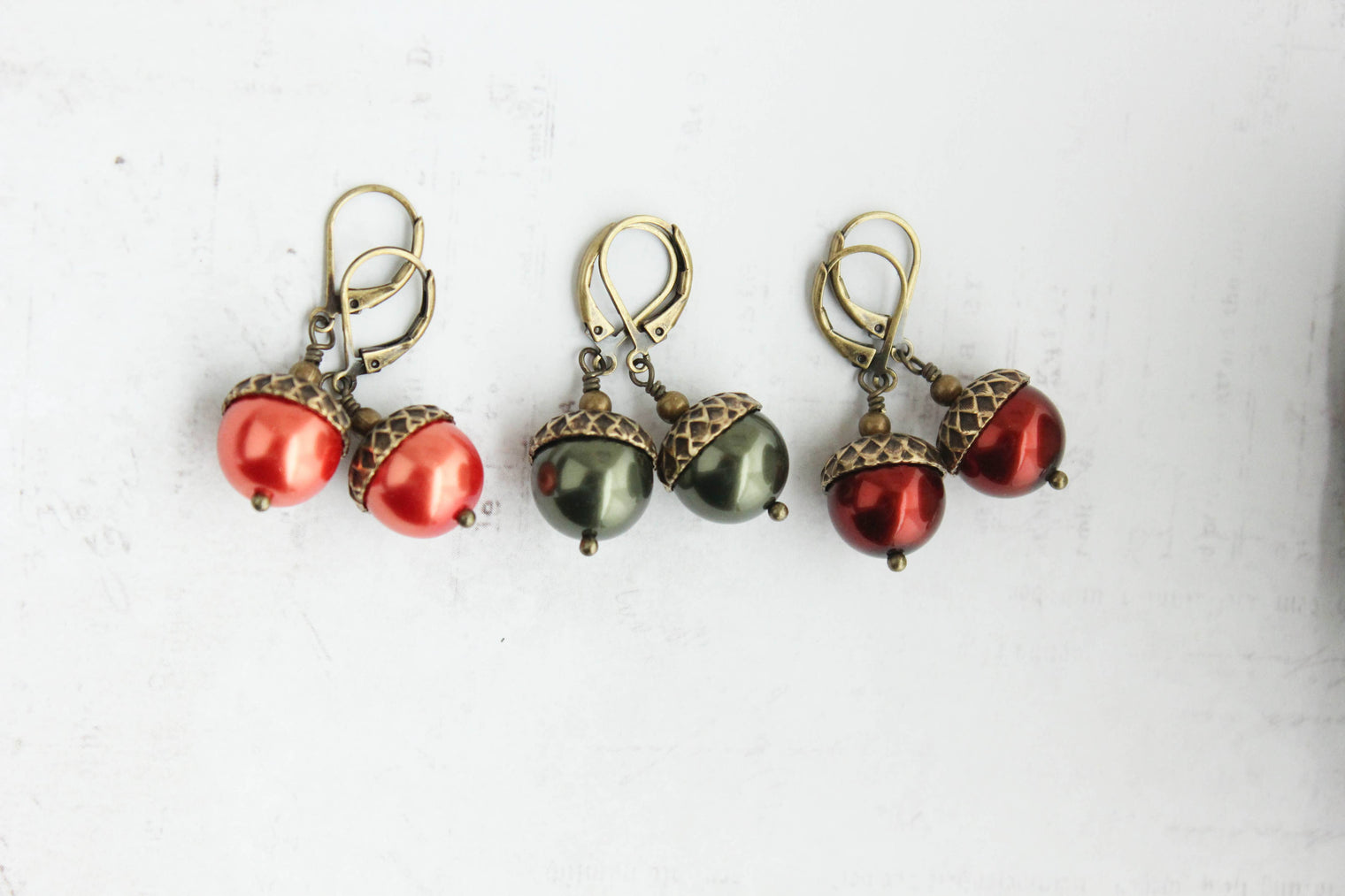 A Pocket of Posies - Pearl Acorn Earrings - ANTIQUED BRASS: Light Chocolate