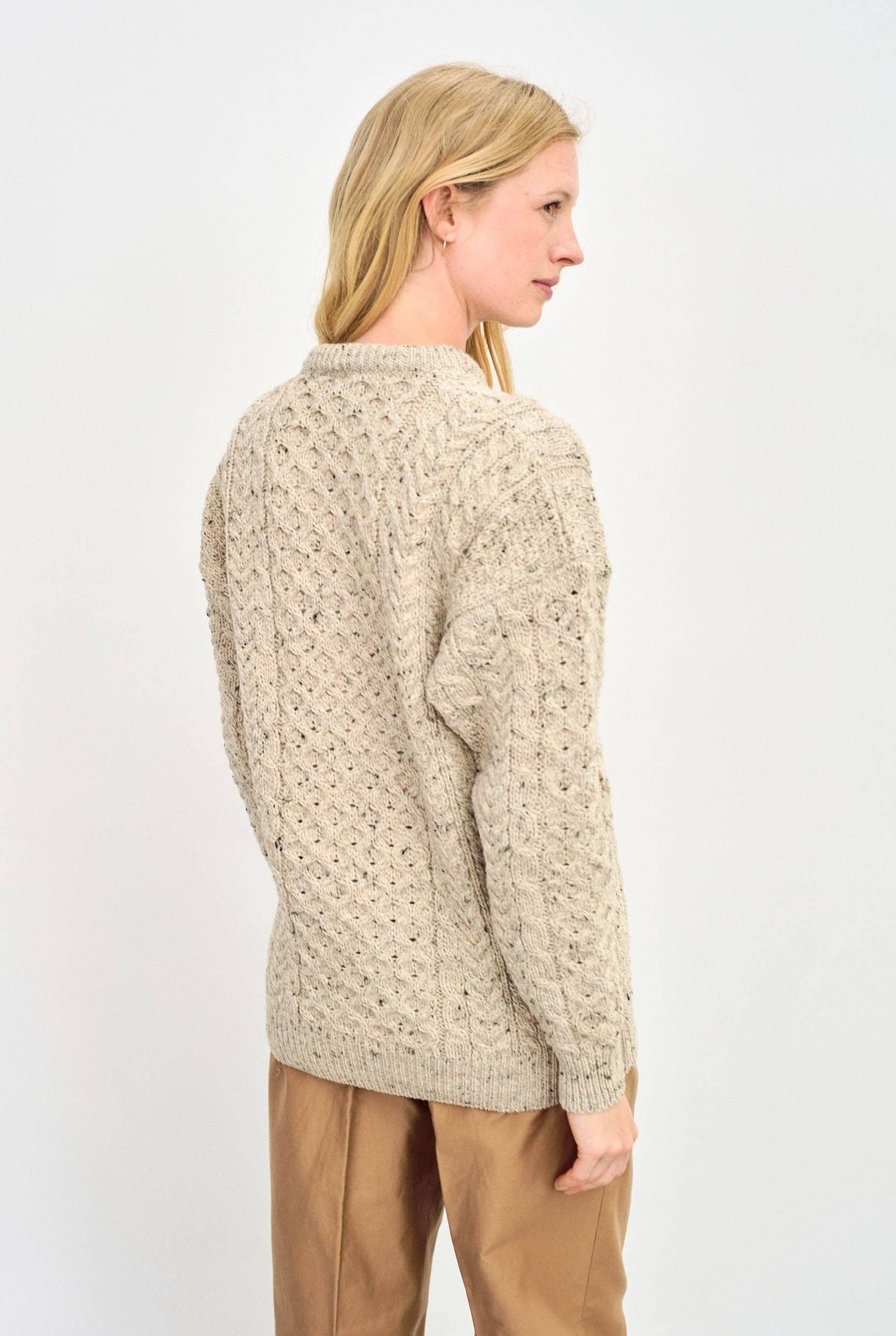 Aran Woollen Mills - Inishbofin Ladies Traditional Aran Sweater -  Flecked Oat