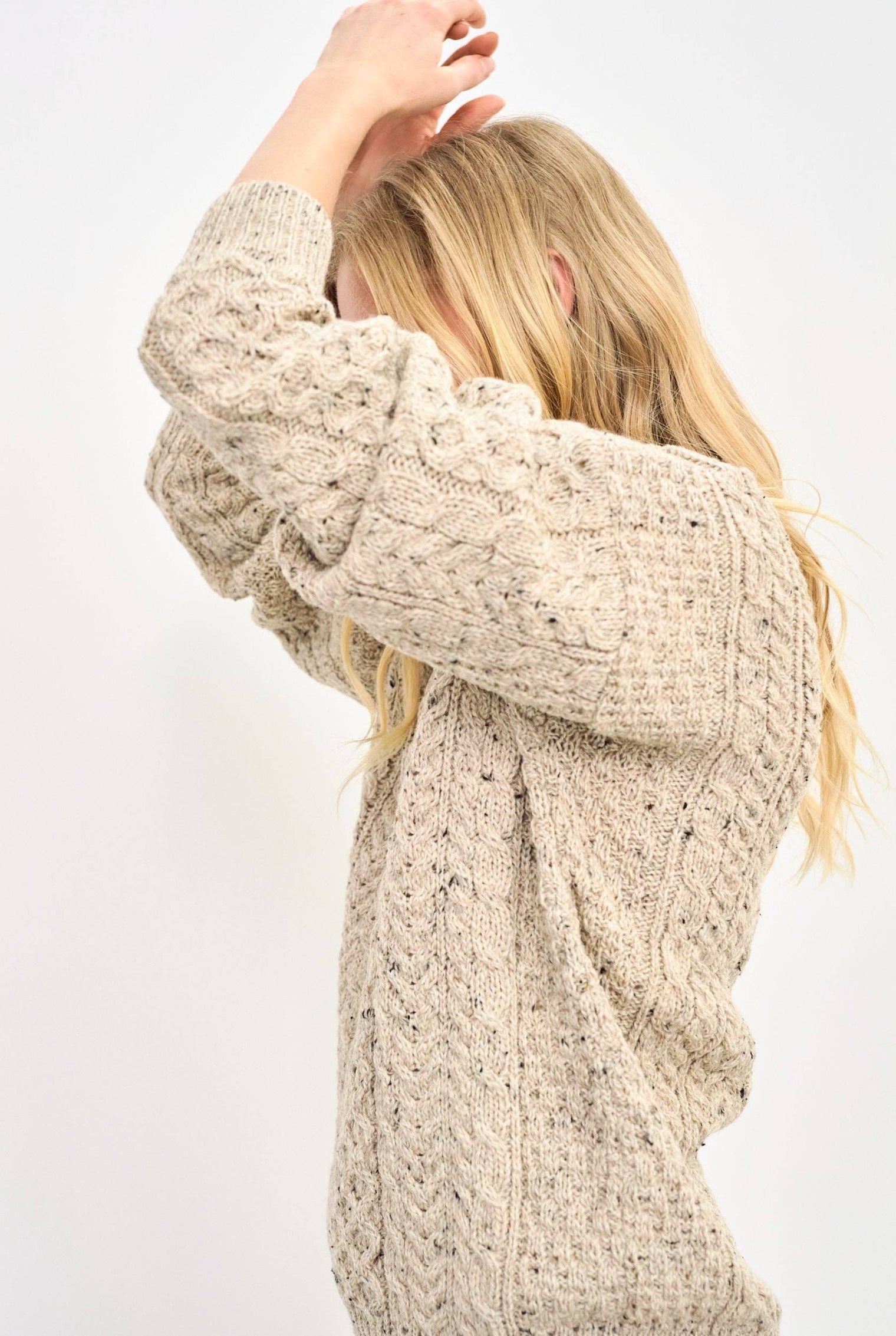 Aran Woollen Mills - Inishbofin Ladies Traditional Aran Sweater -  Flecked Oat