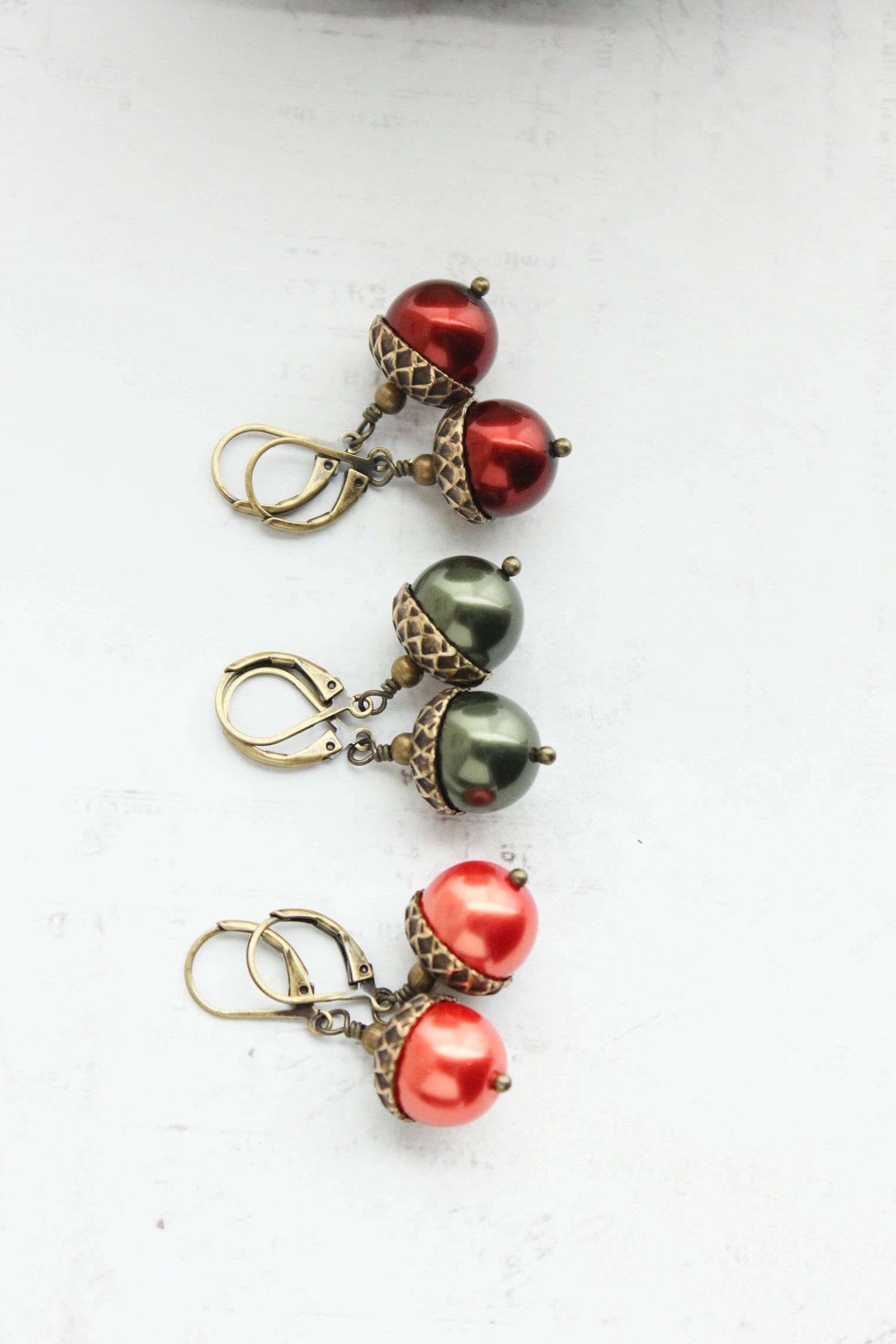 A Pocket of Posies - Pearl Acorn Earrings - ANTIQUED BRASS: Light Chocolate