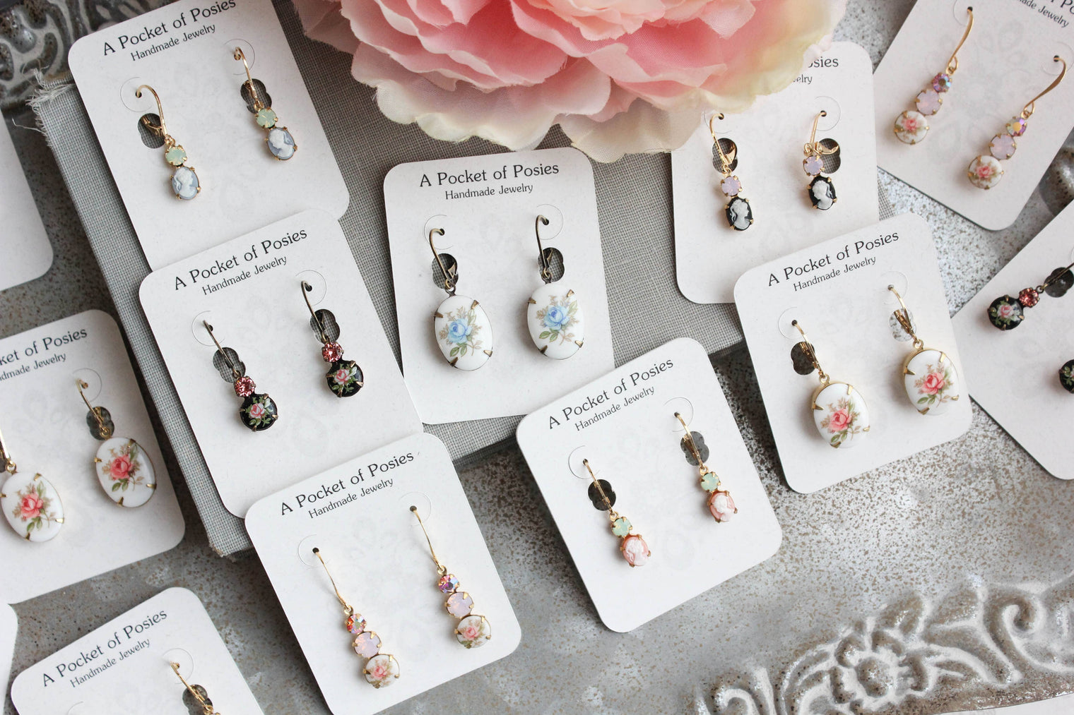 Three Jewel Drop - White w/ Pink Rose