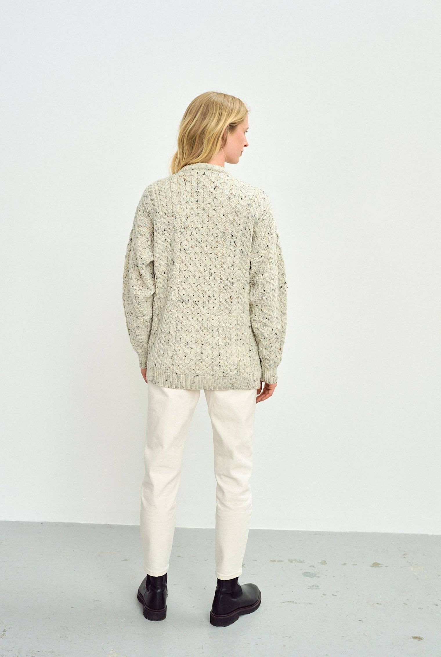 Aran Woollen Mills - Inisheer Traditional Ladies Aran Sweater -  Flecked Cream - Large