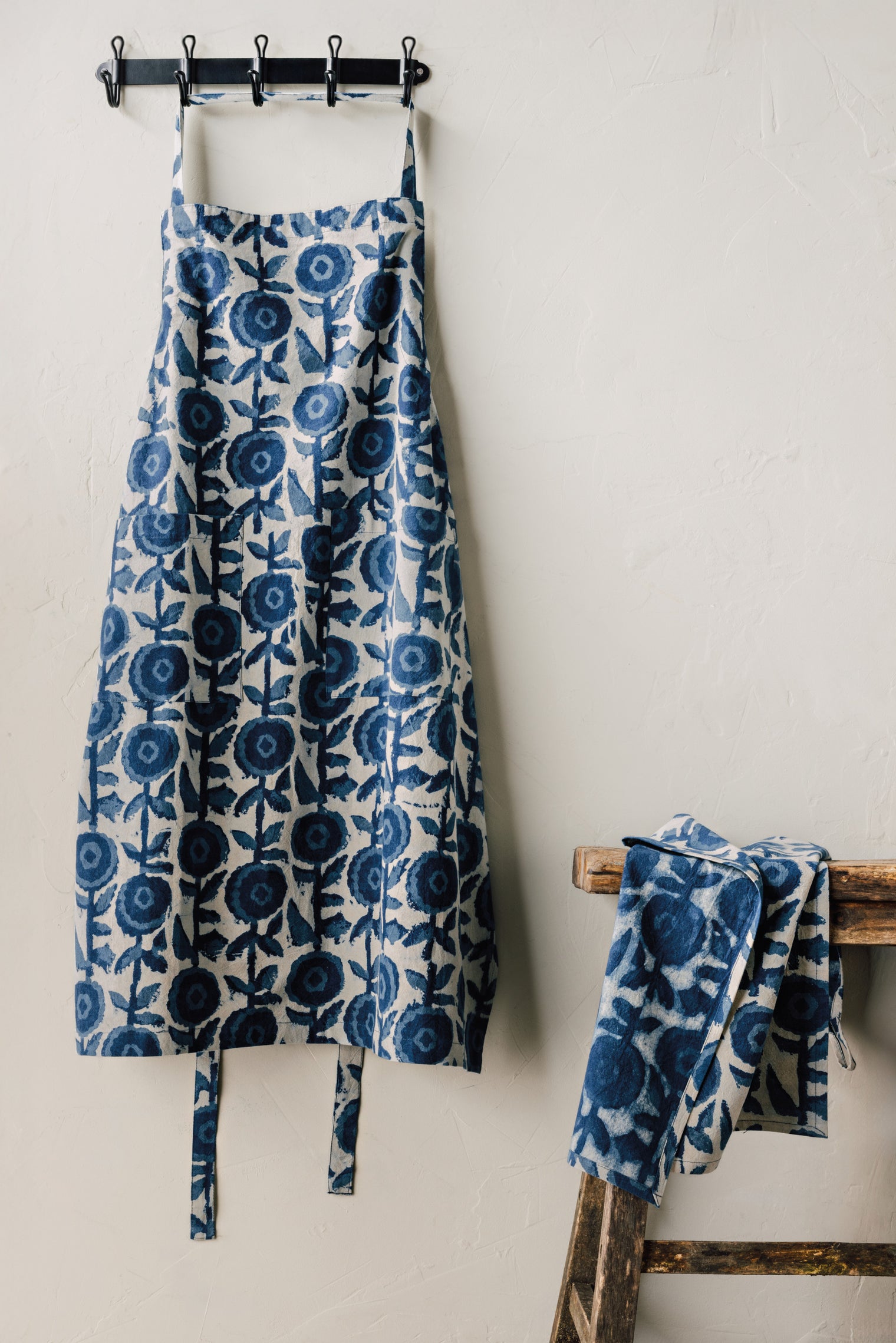 Danica - Gilia Apron