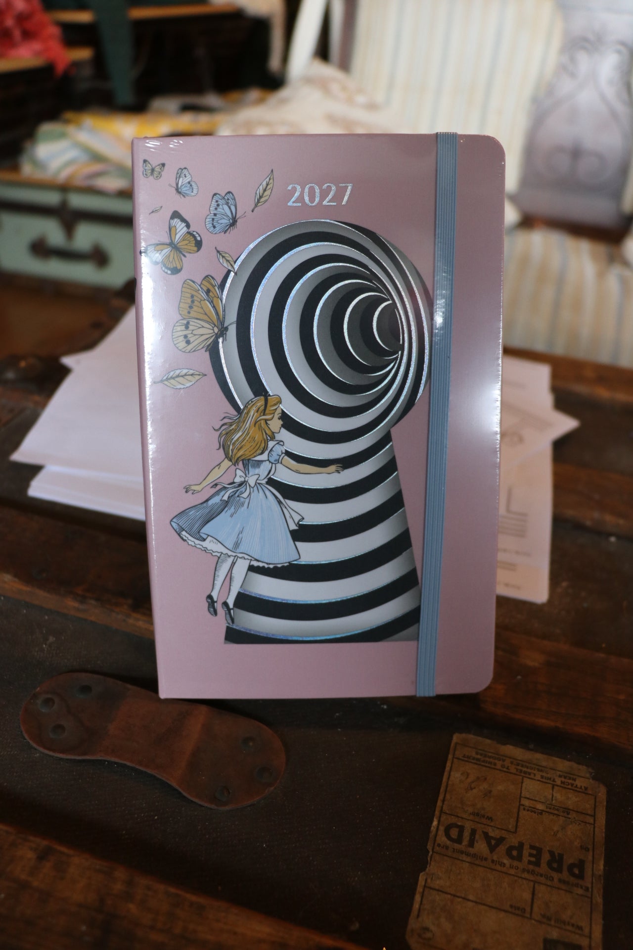 Moleskine -Alice in Wonderland 12 Month 2027 Weekly Planner