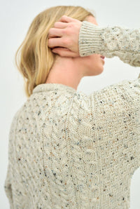 Aran Woollen Mills - Inisheer Traditional Ladies Aran Sweater -  Flecked Cream - Large