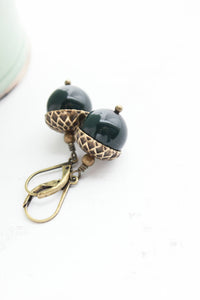 A Pocket of Posies - Pearl Acorn Earrings - ANTIQUED BRASS: Light Chocolate