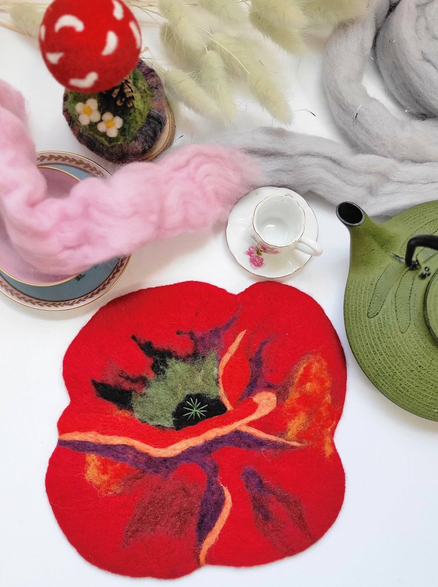 Magic of Wool - Poppy Hotpad / Trivet