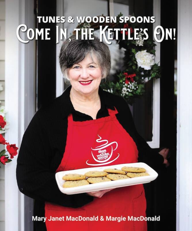 Tunes and Wooden Spoons: Come in, the Kettle's On!