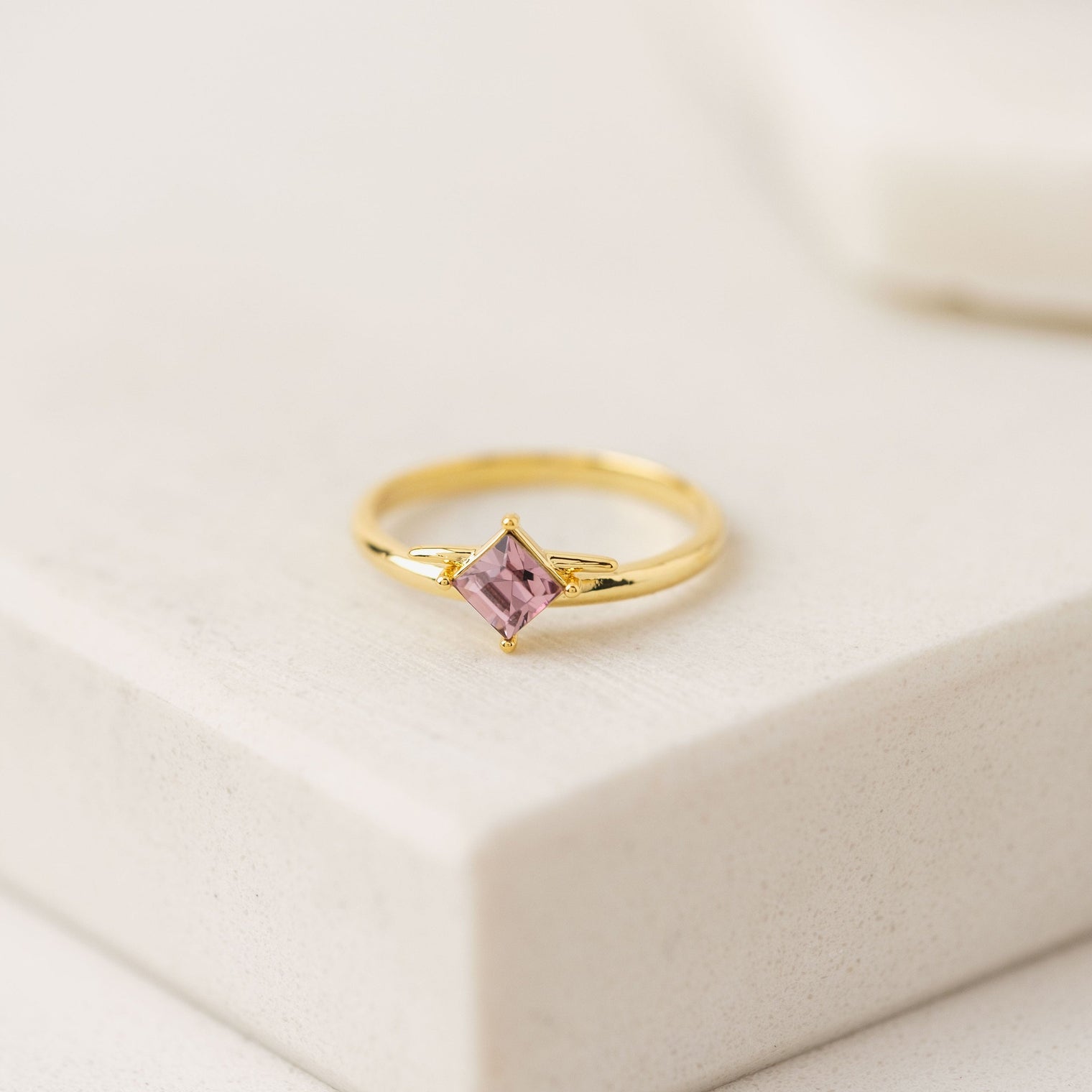 Asta Ring