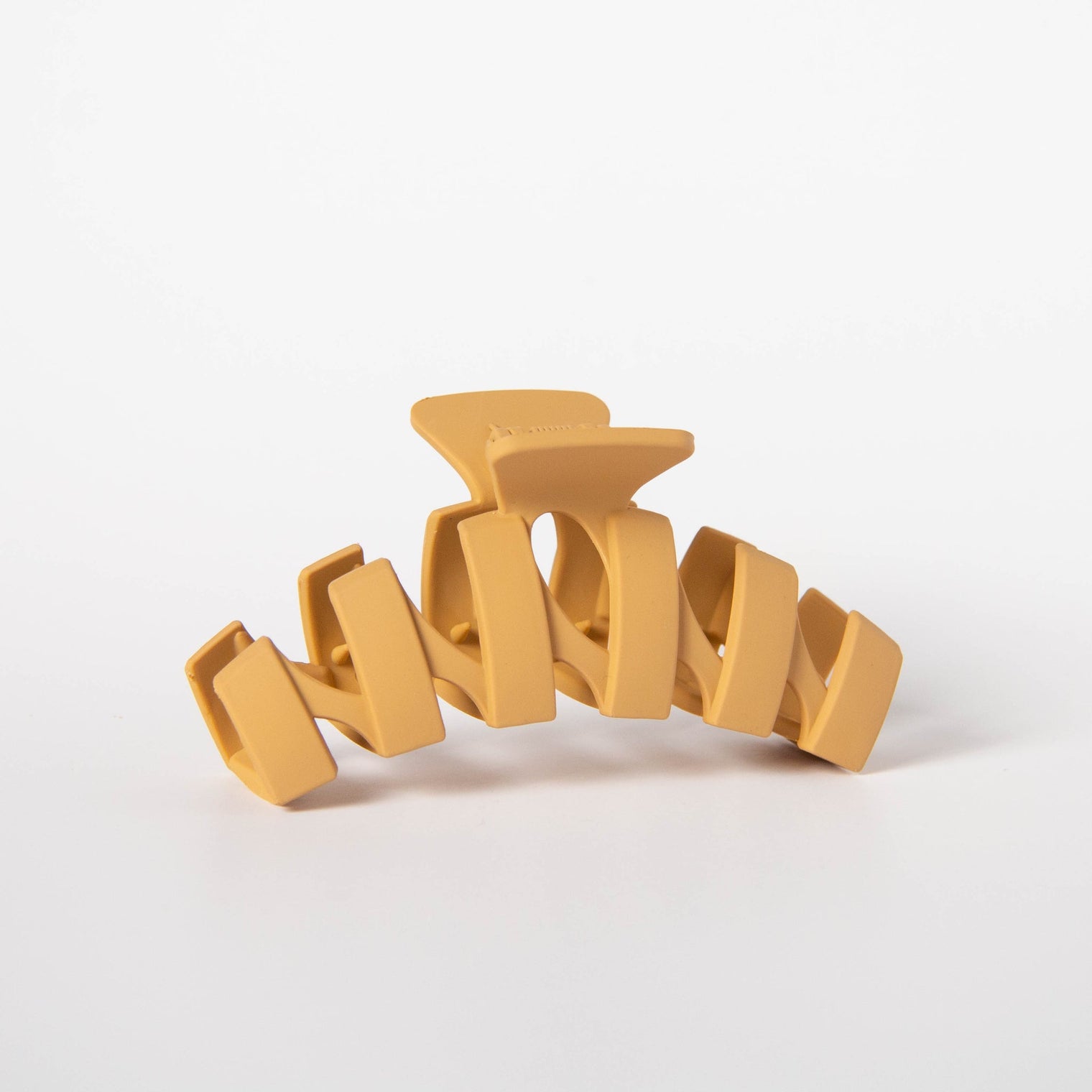 Wavy Matte Clip